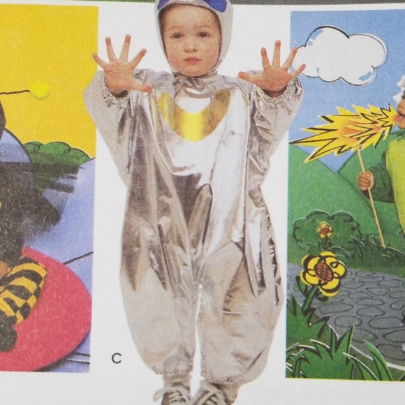 Simplicity Costumes: Dog, Bee, Dragon & more! - Picture 6 of 7